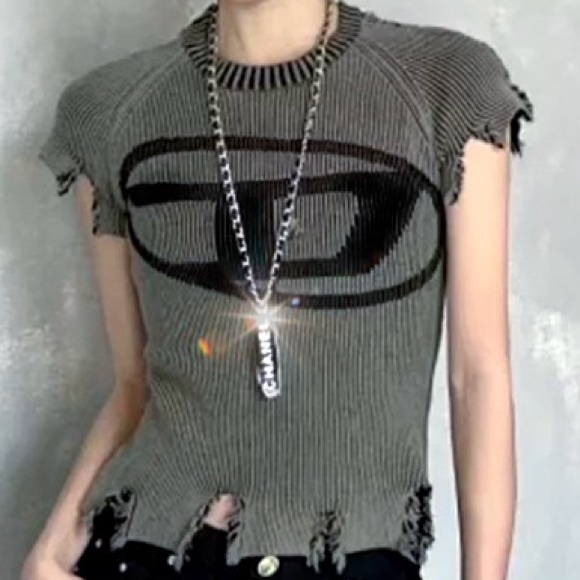 Authentic DIESEL Distressed Sweater. Small - Picture 4 of 16